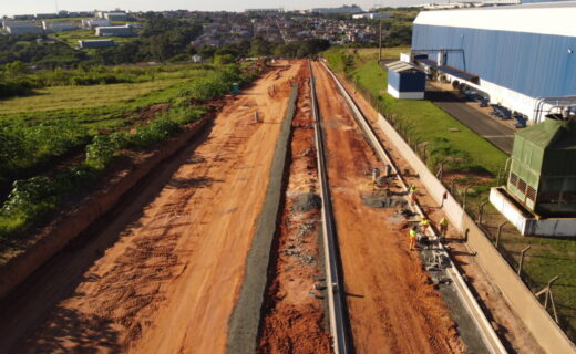 Hortolândia avança na construção de guias para nova via que conectará avenida Panaíno ao Jardim Nova Europa