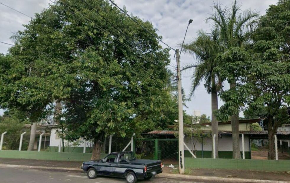 Pitbull invade escola em Sumaré e ataca duas crianças durante horário de saída